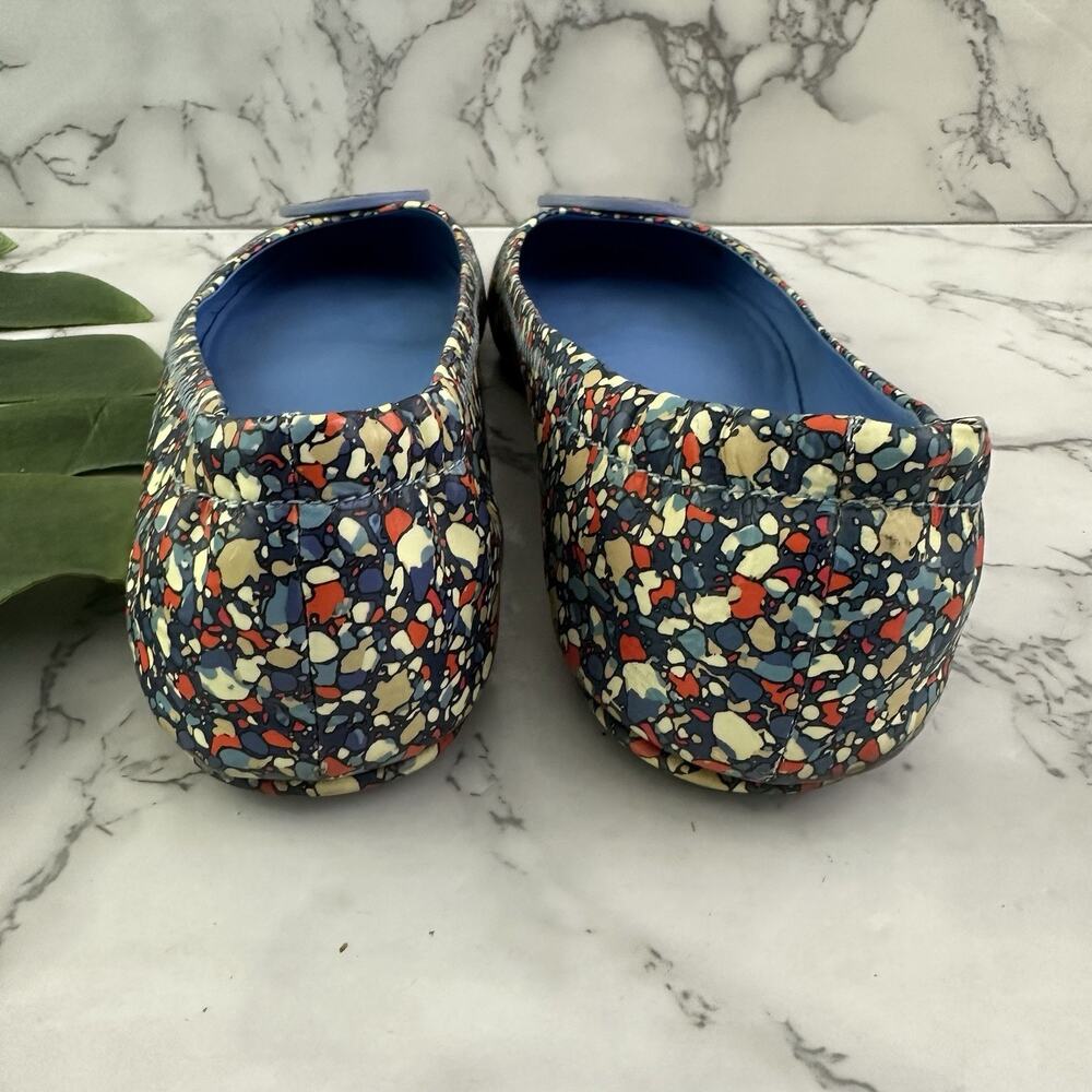 Tory Burch Womens Reva Ballet Flats Size 7 Blue Red Speckle Print Patent Leather - Picture 5 of 8